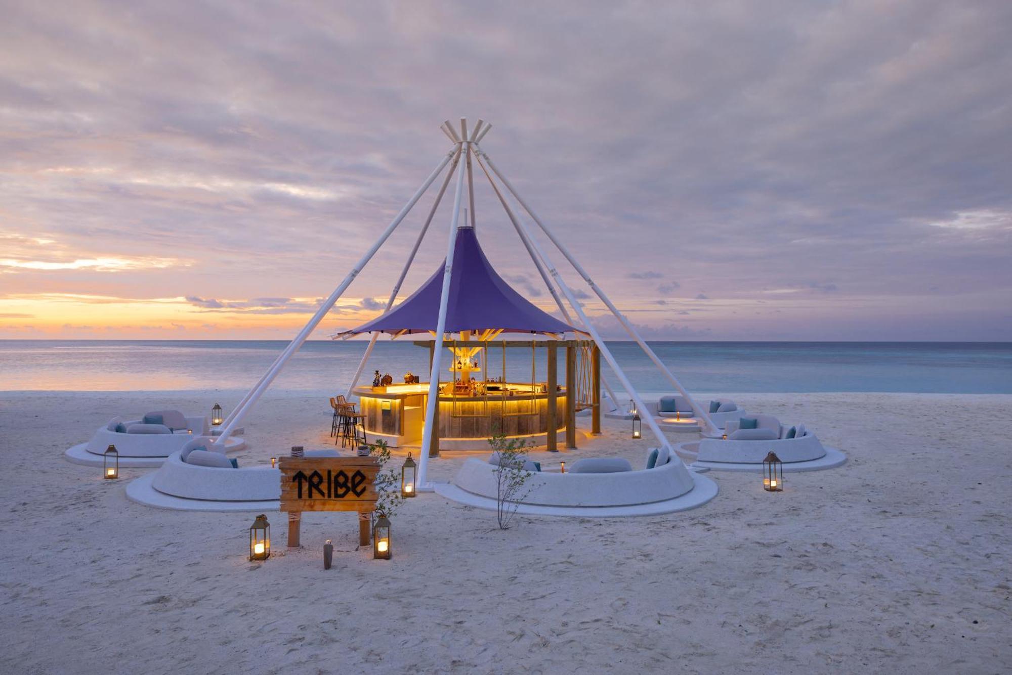 Avani Plus Fares Maldives Resort - 50 Percent Off On Seaplane Transfer For Minimum Stay Of 3 Nights And More For Stays Until 31 October 2025 Kendhoo ภายนอก รูปภาพ